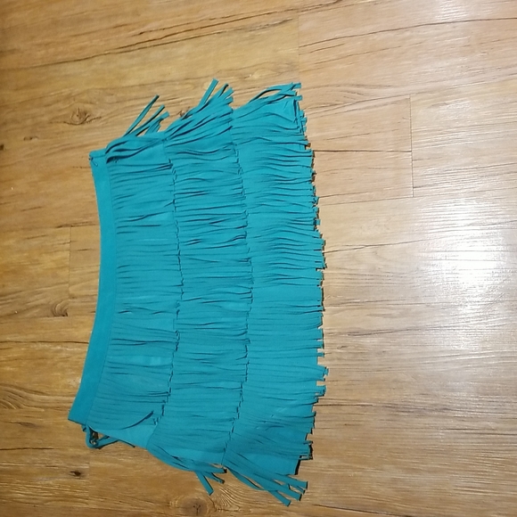 Zara Dresses & Skirts - Zara green fringed mini zipper side closure sz XL NWOTS